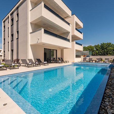 Apartments Menalo Elegance ザトン エクステリア 写真
