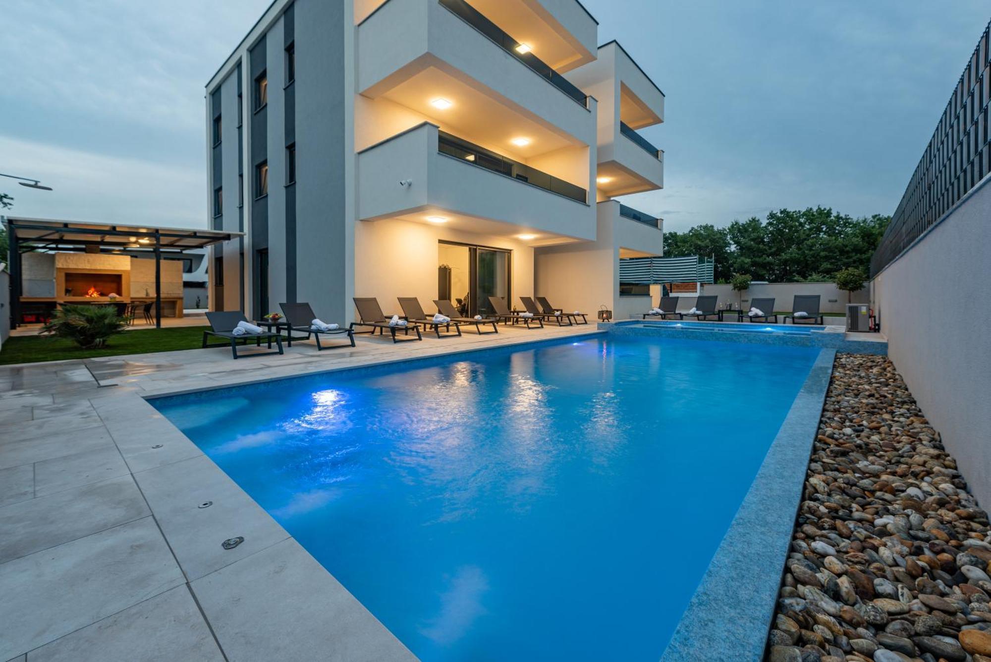Apartments Menalo Elegance ザトン エクステリア 写真